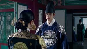 Under the Queen’s Umbrella season 1 episode 12 recap & review 1